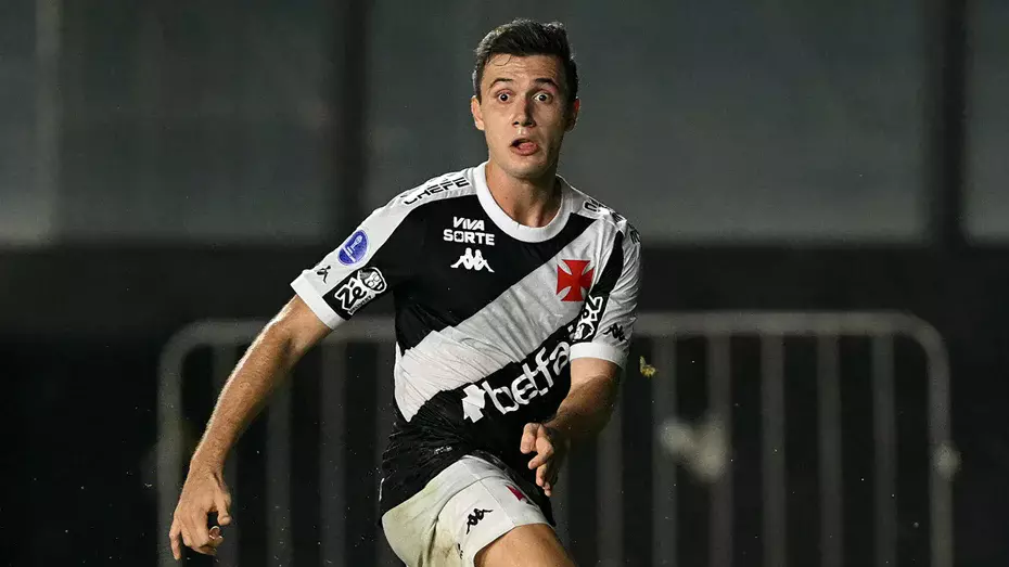 Beşiktaş’ta sol bek harekatı: Rotayı sambacıya kırdı!