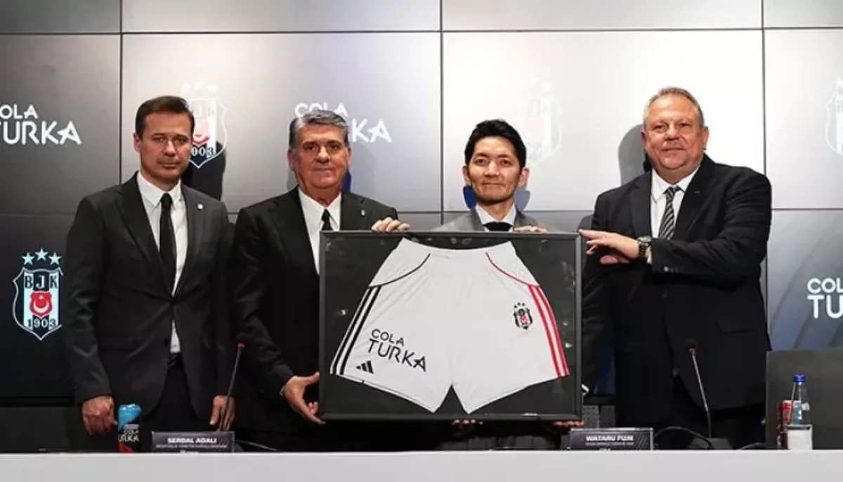 Beşiktaş, Cola Turka ile sponsorluk anlaşmasını duyurdu