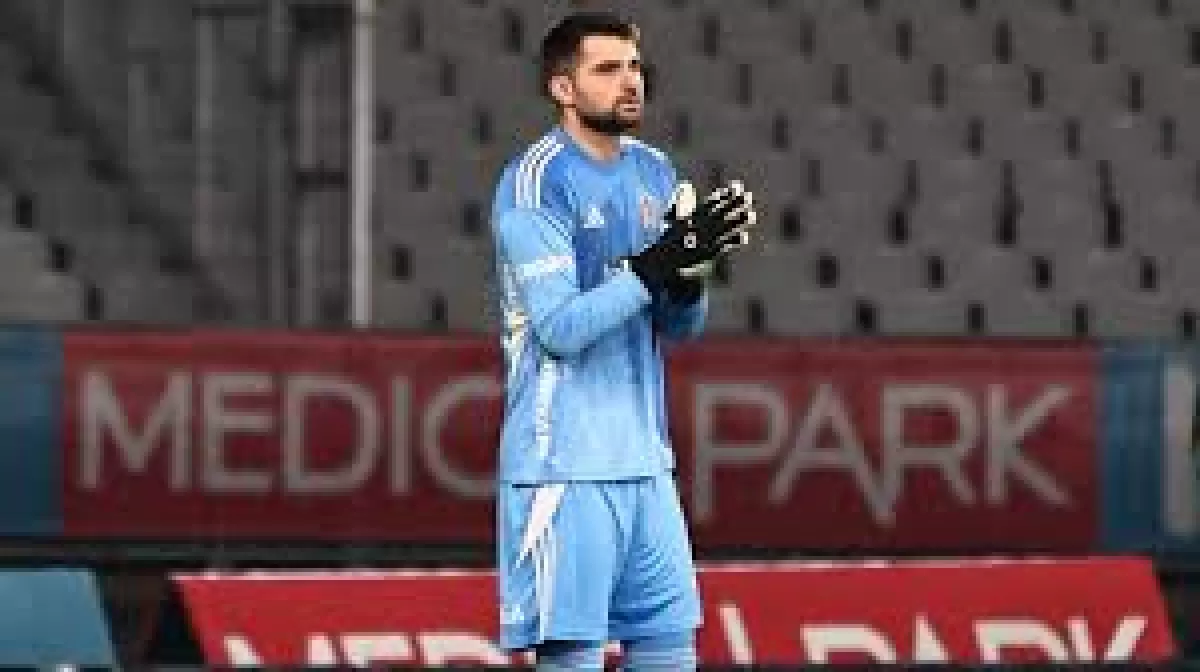 Beşiktaş, Ersin Destanoğlu için rotasyon planlıyor