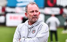 Beşiktaş, ikinci yarının perdesini açıyor