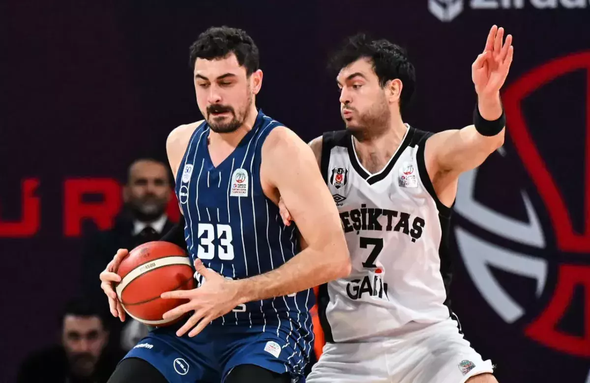 Beşiktaş taraftarı biletleri tüketti! Fenerbahçe Beko maçı kapalı gişe
