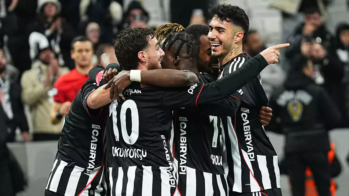 Beşiktaş'ta Emirhan Topçu'nun sakatlığı tat kaçırdı