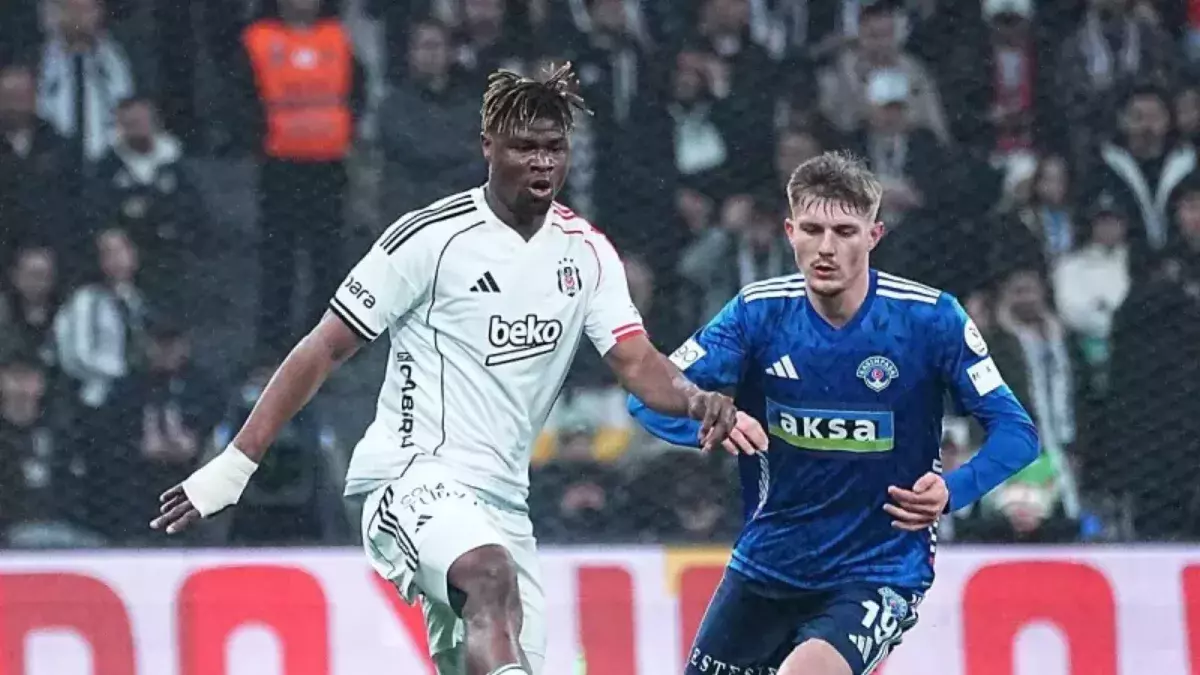 Erman Özgür: Agbadou'nun etrafında iyi oyuncu yok
