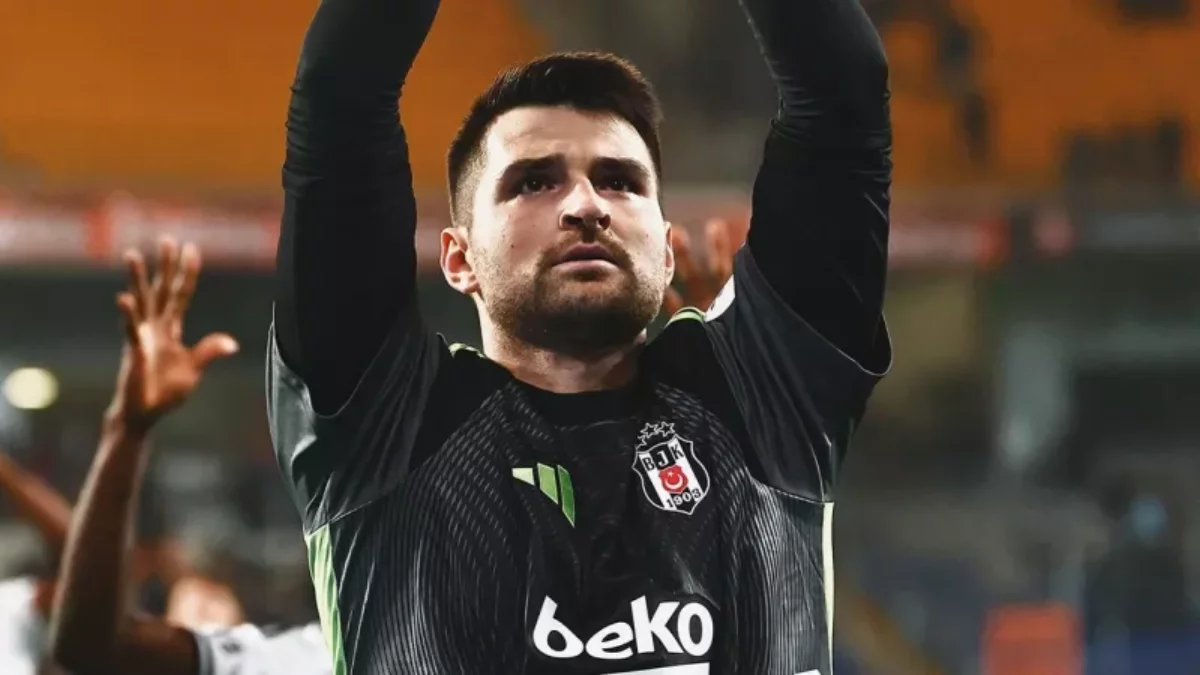 Ersin Destanoğlu’nun geleceği belirsiz: Beşiktaş’ta kalacak mı, Avrupa’ya mı gidecek?