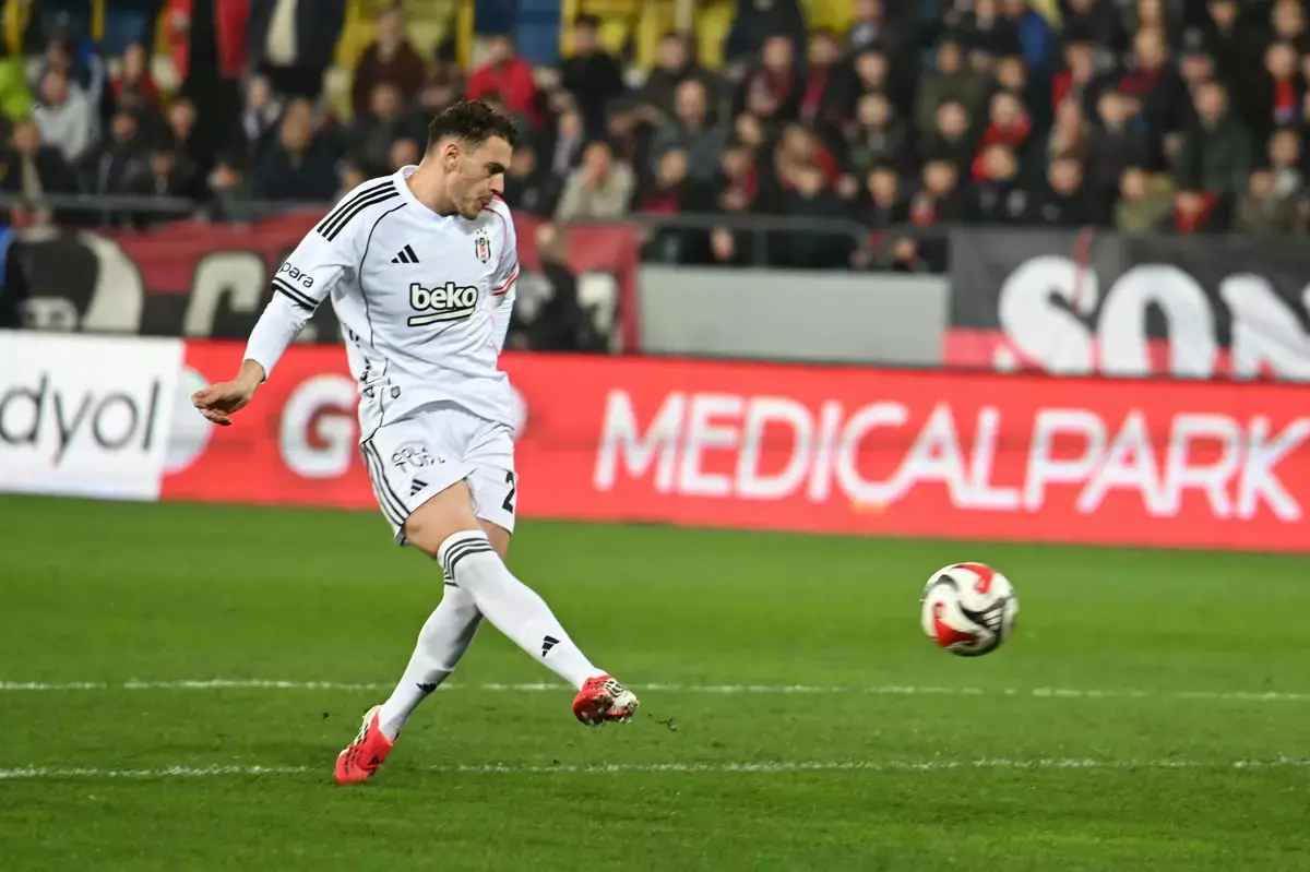 Inter, Kristjan Asllani'yi gözden çıkardı