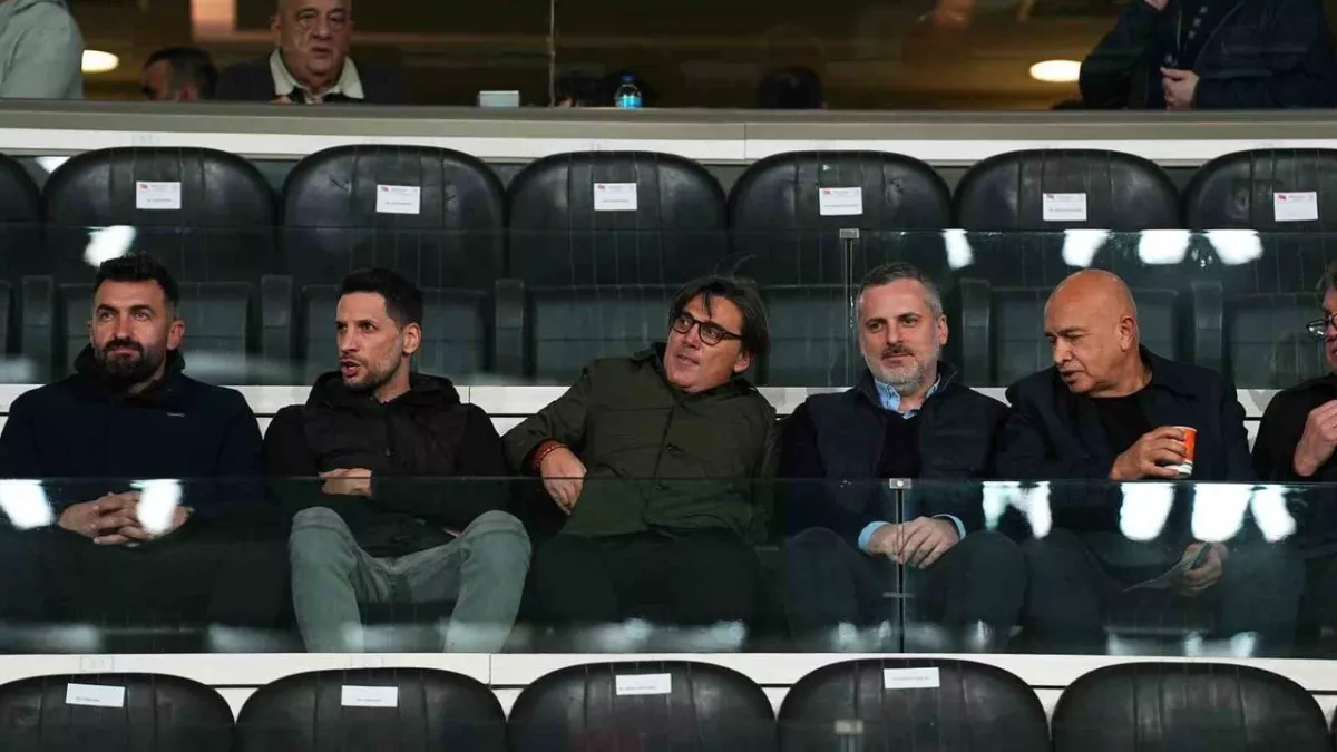 Vincenzo Montella, Başakşehir – Beşiktaş maçını tribünden takip etti